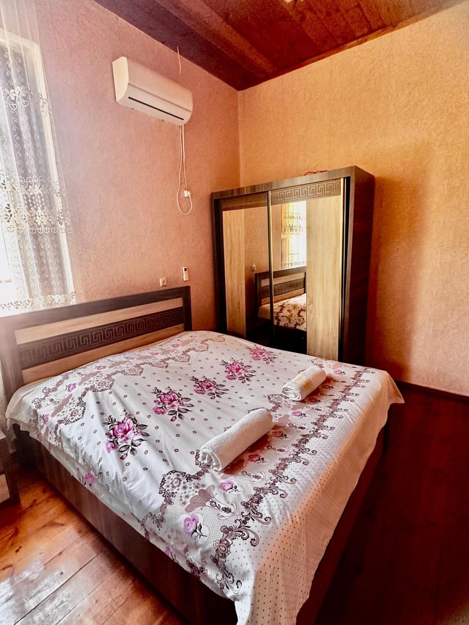 Guesthouse Kamelia Martvili Kültér fotó